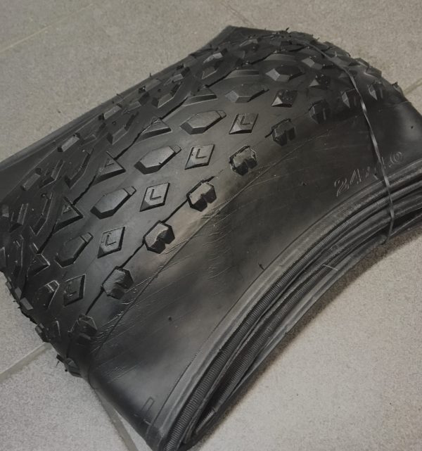 Fatbikerengas 24 x 4.0" Vee Rubber